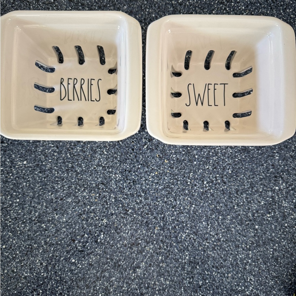 NWOT, Pair of Rae Dunn Cream and Black Berry Baskets